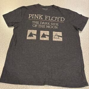 Pink Floyd "The Dark Side of the Moon" Graphic Tee - Size M